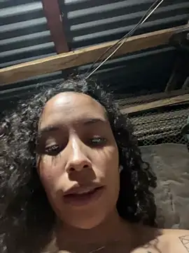 MarieLeon's cam snapshot