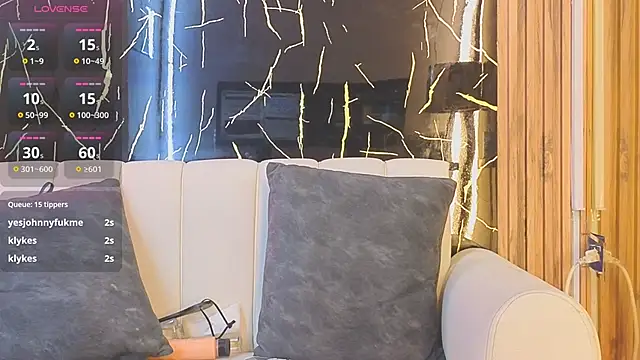 Starlight_Mature_aws's cam snapshot