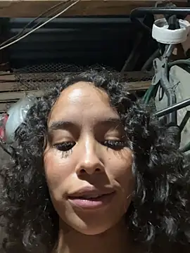 MarieLeon's cam snapshot