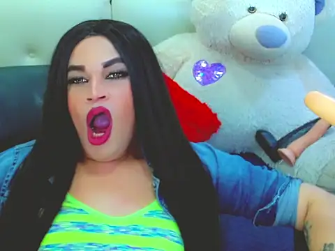 NharaBigCock live sex cam