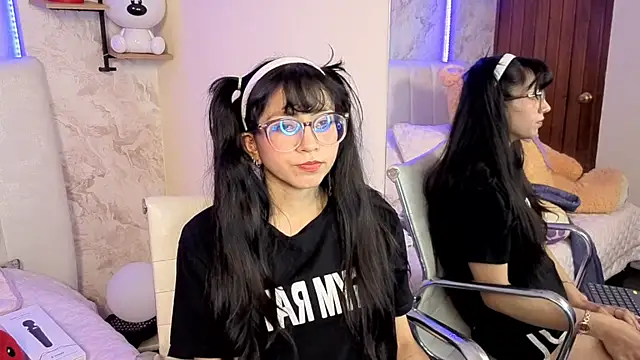 VioletxBloom's cam snapshot