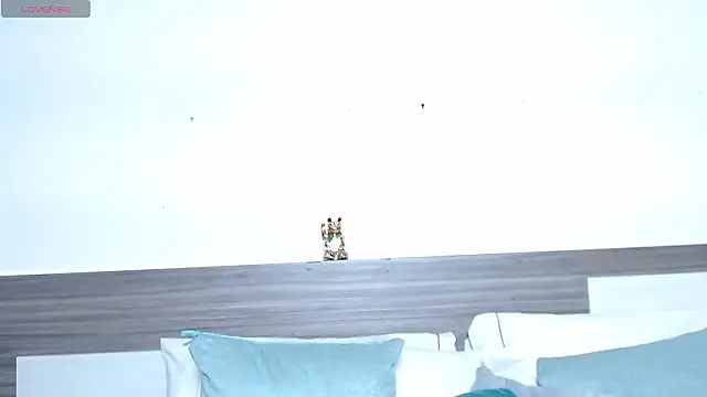 Liiamthompson's cam snapshot