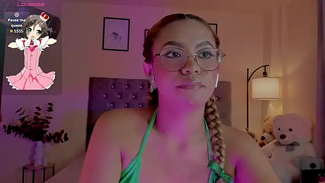 OxanaFedorova1-'s cam snapshot