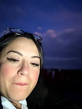 LIZ-06_'s cam snapshot