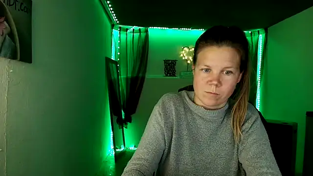 CallMeMaria's cam snapshot