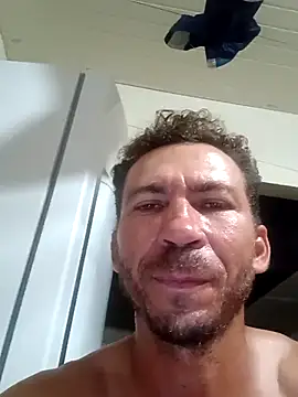 RobertoLuiz84 live sex cam