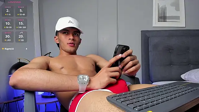 Tylerffoxx's cam snapshot