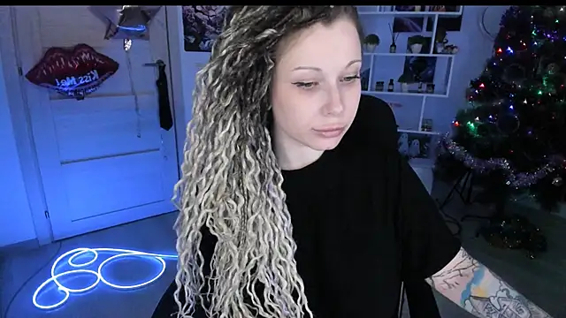 HoneySallyMoore's cam snapshot