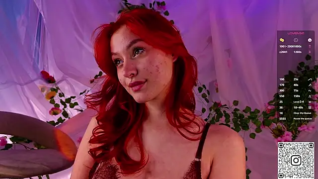 GildedKitten's cam snapshot