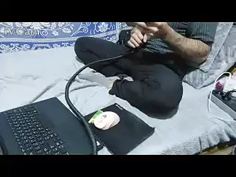 yazin19's cam snapshot