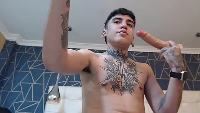 MarkOlsenn live sex cam