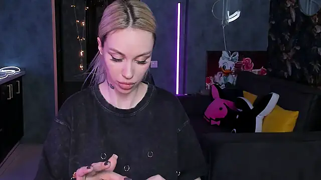 Blckmirrorr live sex cam