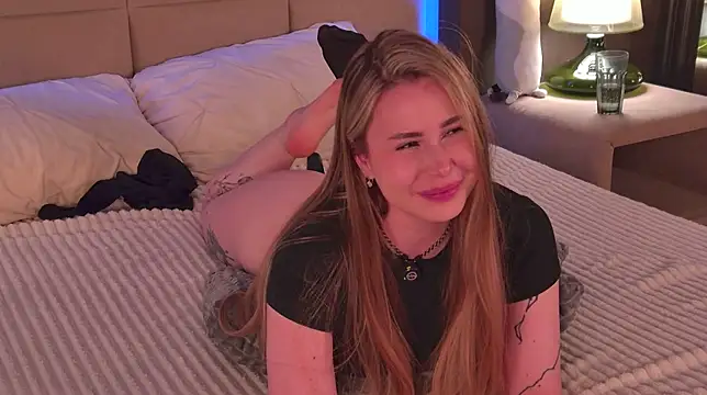 -SaraBlack-'s cam snapshot