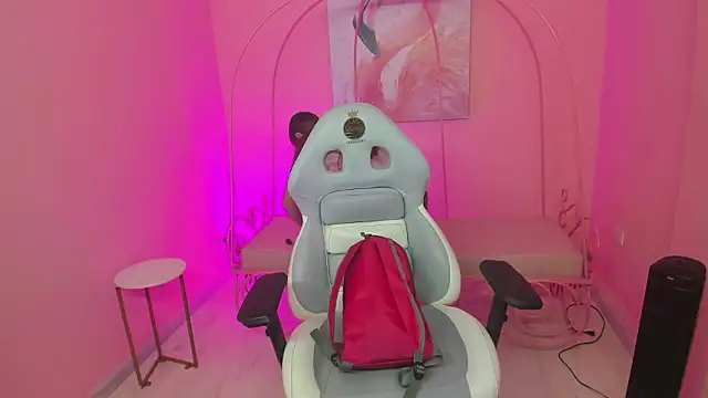 Ashley_benson_x's cam snapshot