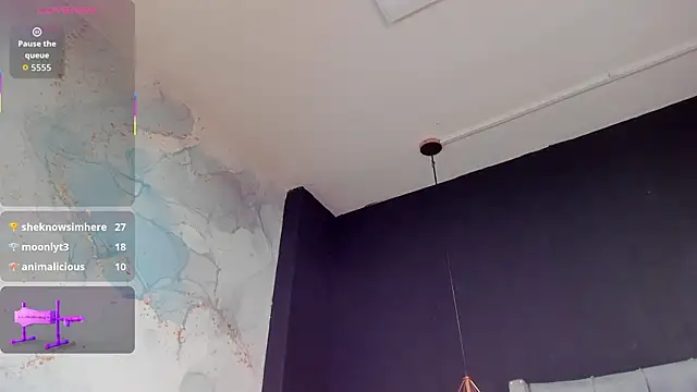 angeline_blake_'s cam snapshot