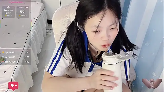 Lena-yyds's cam snapshot