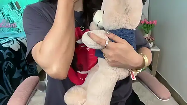 Laila_on_Fire's cam snapshot