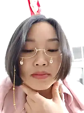 __BingBing__'s cam snapshot