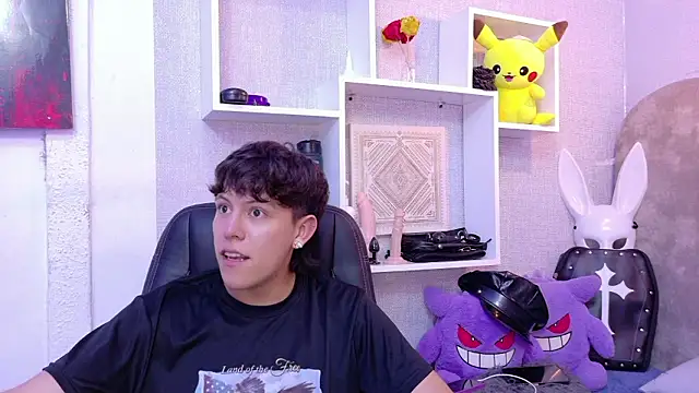 LilithAndLucifer69's cam snapshot