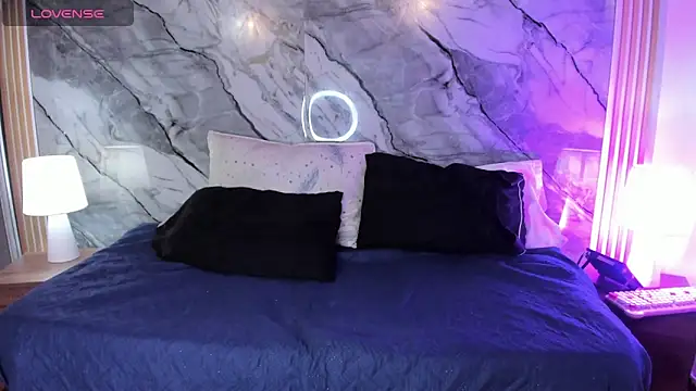 Alicee_stone_'s cam snapshot