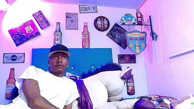 lili_roussi's cam snapshot