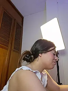 AmaiaSalvatore's cam snapshot