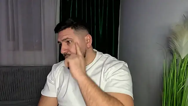 Gold_Alpha_Boy live sex cam