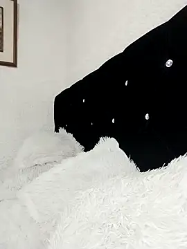 ElizabethWeil's cam snapshot