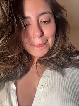 sukhakunis1 live sex cam