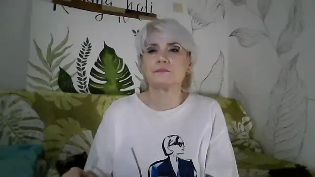 Catty_Lady's cam snapshot