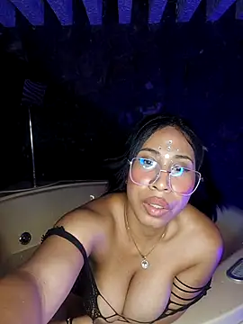 KarlieMoore's cam snapshot