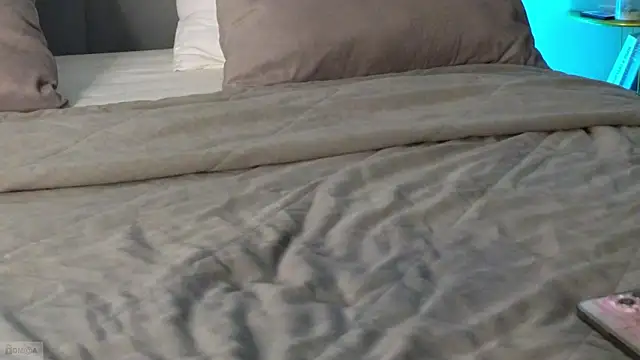 adele_armass's cam snapshot