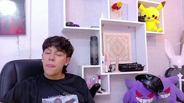 LilithAndLucifer69's cam snapshot