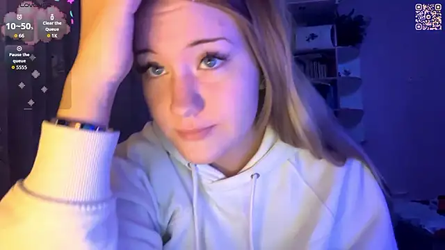 PandaFluff's cam snapshot