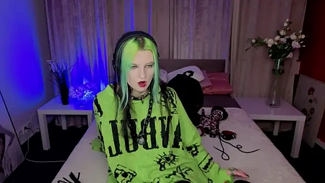 ToxicKittyy's cam snapshot