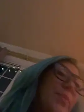 LittleMissEeve's cam snapshot