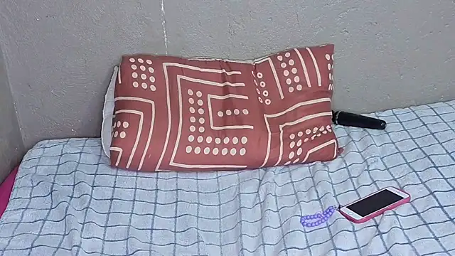 Bellabootie's cam snapshot