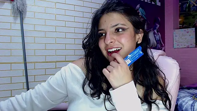 millybell303av's cam snapshot