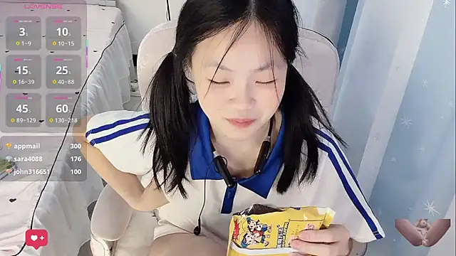 Lena-yyds's cam snapshot