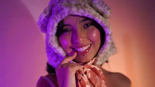 Little_vel's cam snapshot