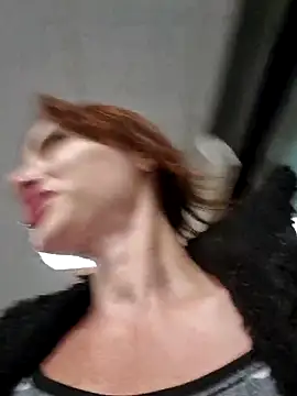 Irresistible24's cam snapshot