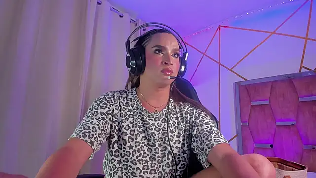 KylieVictoria live sex cam