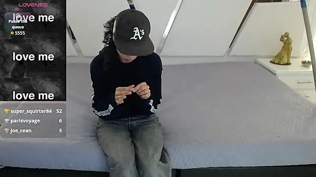 oblivionlove's cam snapshot