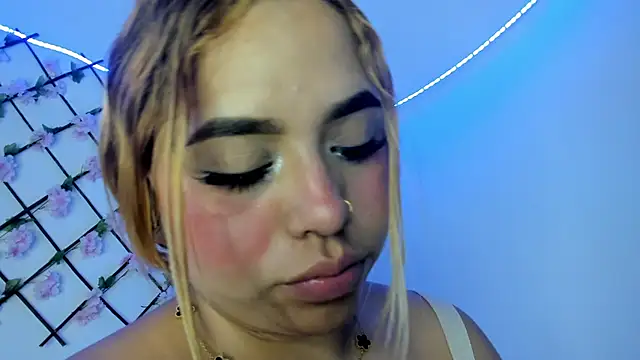 KattyDark's cam snapshot