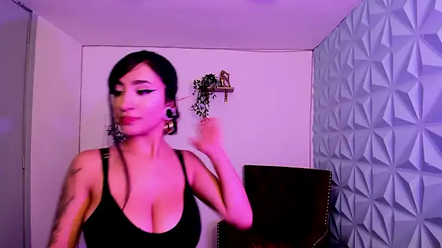 Layla_cg's cam snapshot