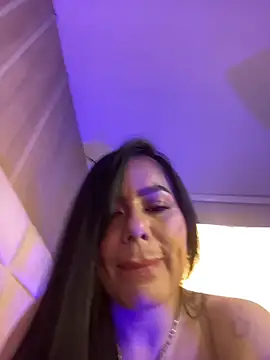 Miah_gomez_'s cam snapshot