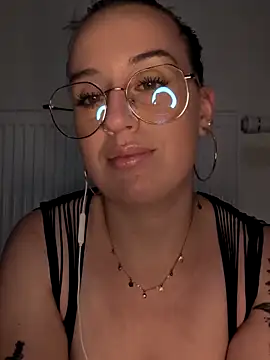 Lindsay_00off's cam snapshot