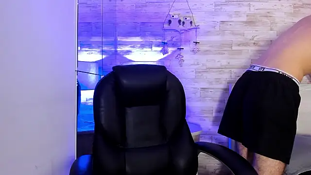 Emir_Ozan_ live sex cam