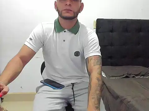 Tiger_job's cam snapshot