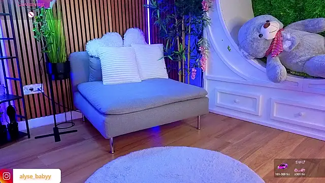 AlyseBaby's cam snapshot